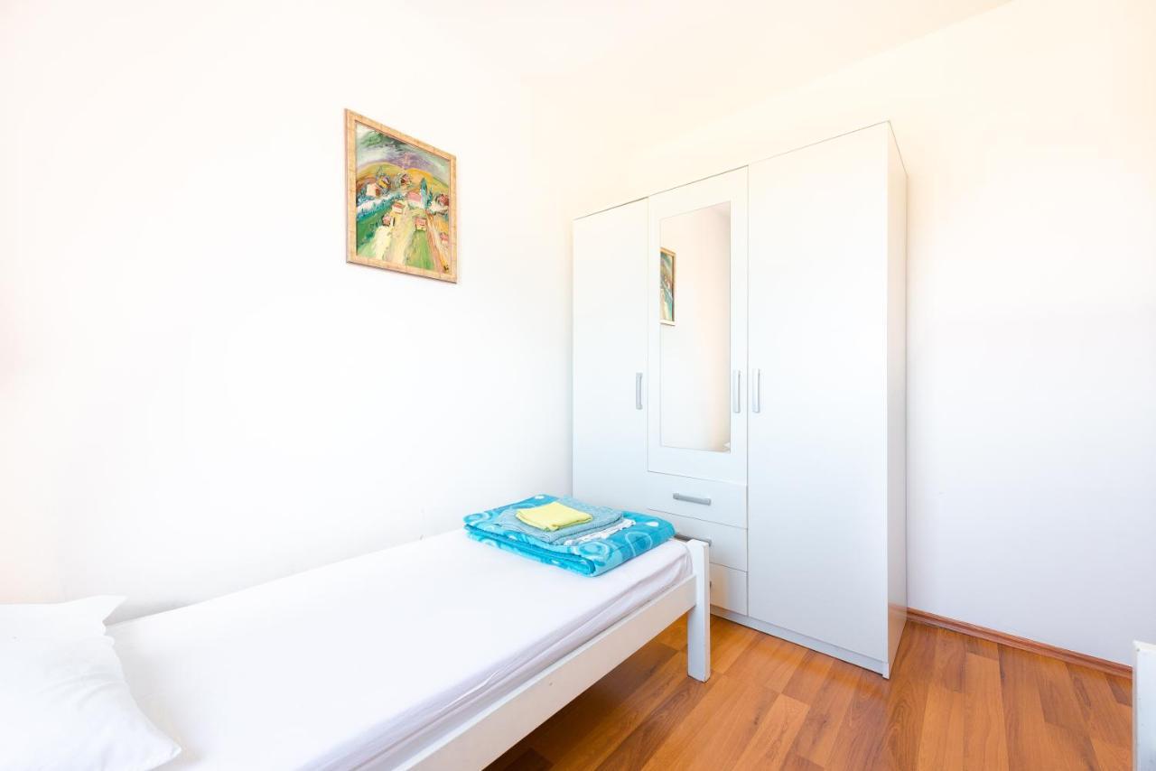 Apartment Damir โนวาลยา ภายนอก รูปภาพ