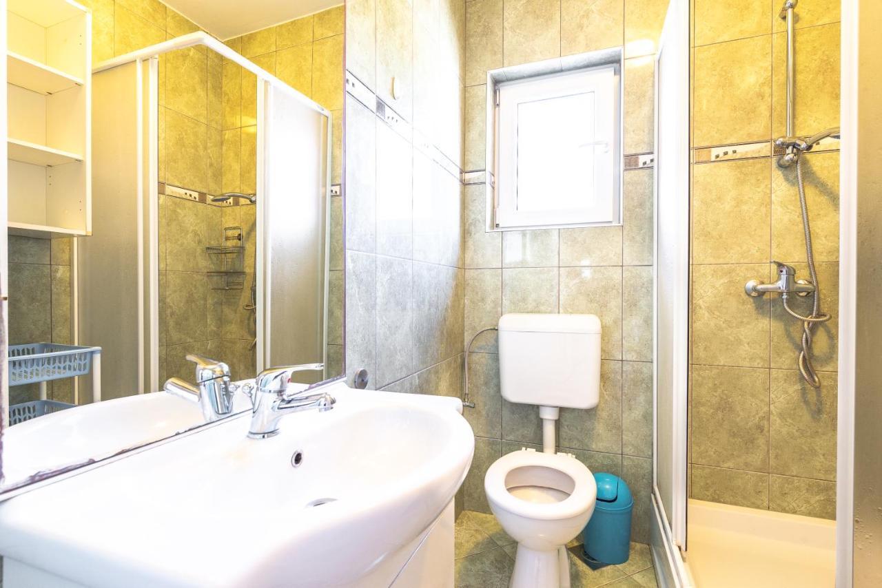 Apartment Damir โนวาลยา ภายนอก รูปภาพ